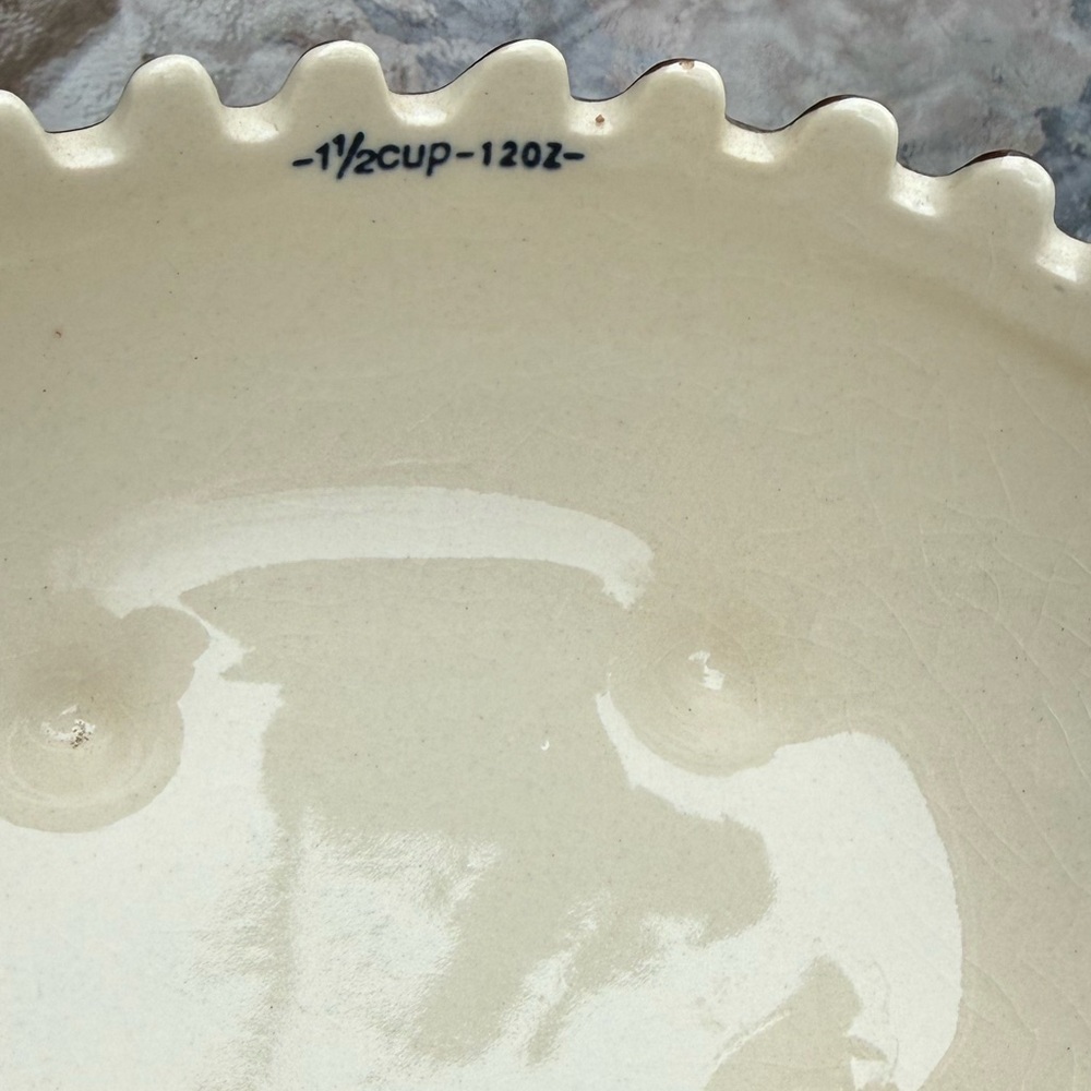 Set/4 Ceramic Hedgehog Nesting measuring cups. Cream & Brown - Picture 6 of 10